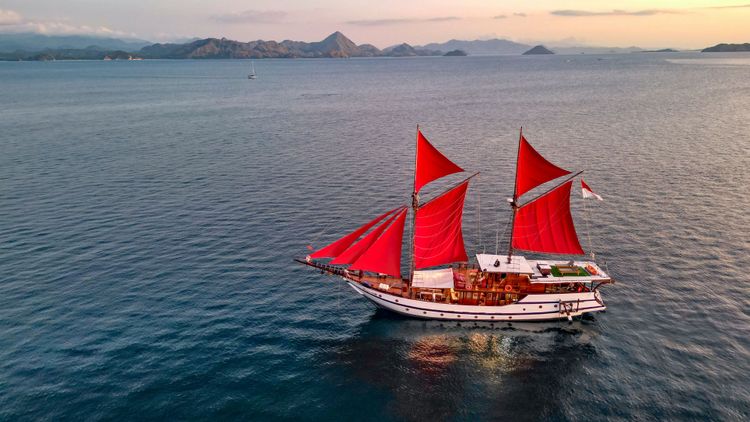 medium_BOAT WITH SAIL 14.jpg
