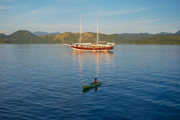 medium_Boat 2.jpg